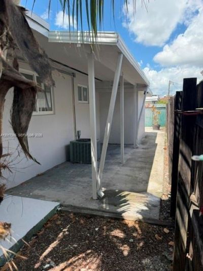 8400 NW 24th Ct, Miami, FL 33147 Photo
