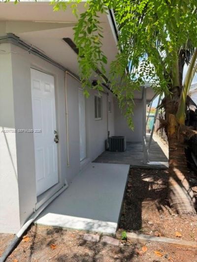 8400 NW 24th Ct, Miami, FL 33147 Photo