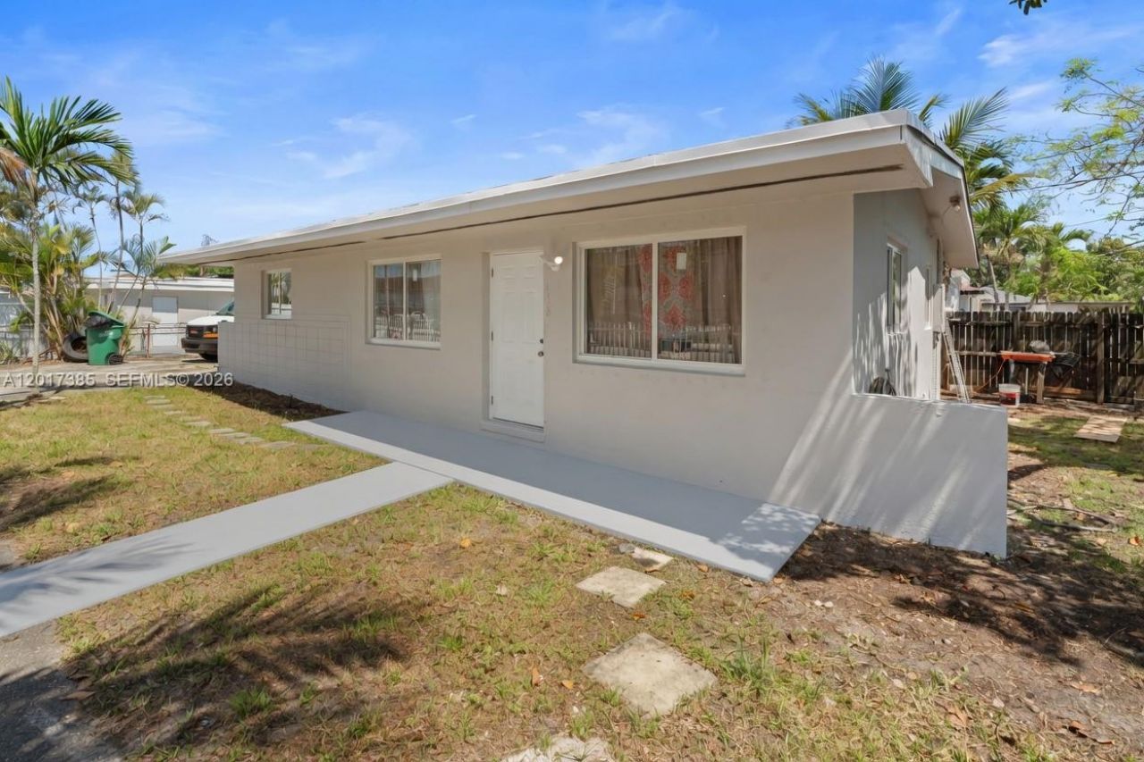 8400 NW 24th Ct, Miami, FL 33147 Photo