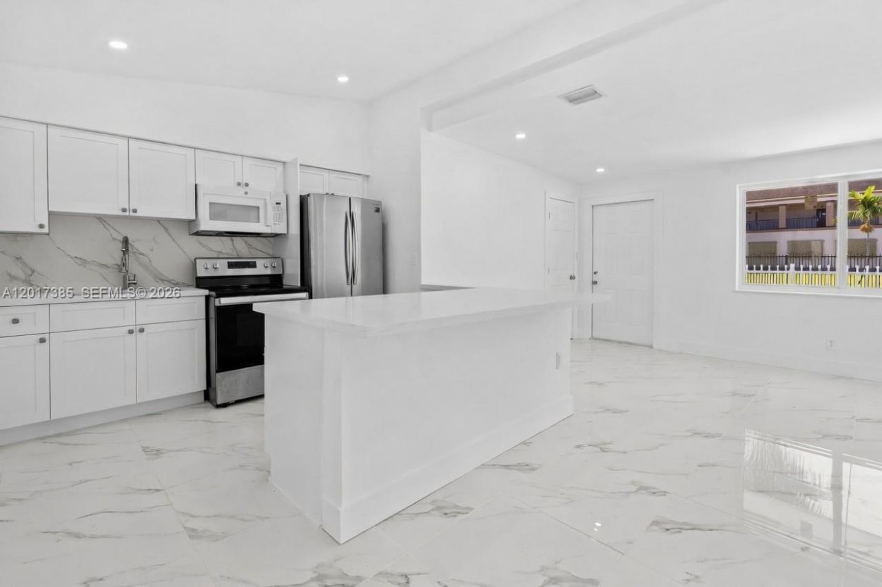 8400 NW 24th Ct, Miami, FL 33147 Photo