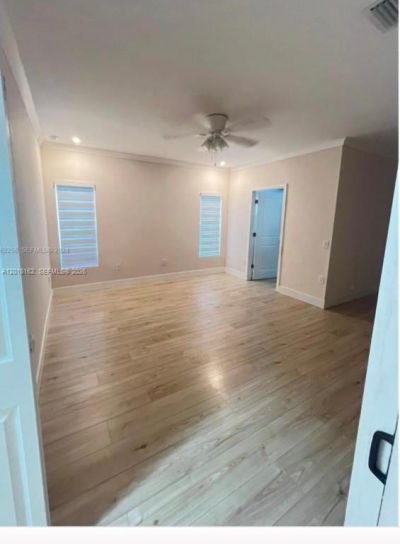 897 E 20th St, Hialeah, FL 33013 Photo