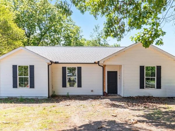 410 S Fayetteville Street , Liberty, NC 27298