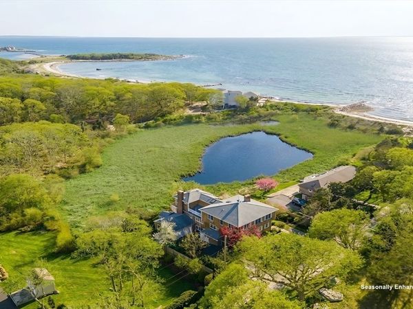 38 Nemasket Rd, Falmouth, MA 02540