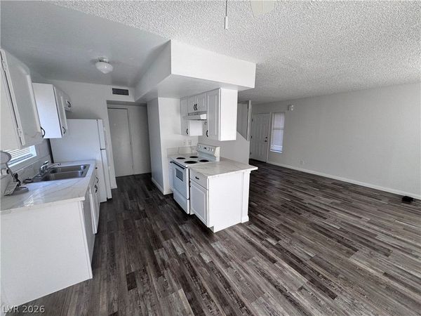 5245 Golden Lane , Unit B, Las Vegas, NV 89119