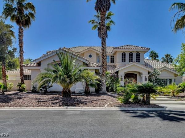 1931 Fox Canyon Circle, Las Vegas, NV 89117