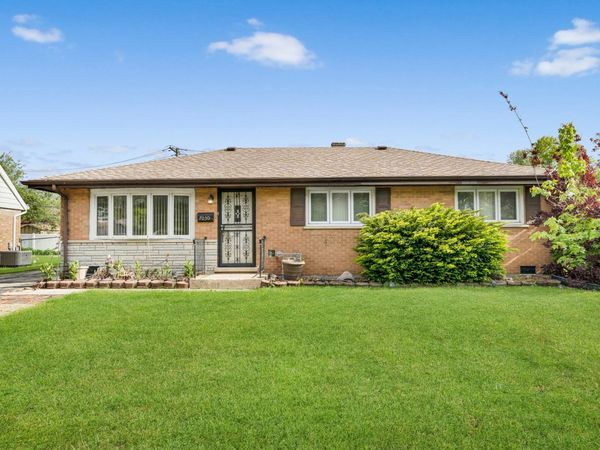 7030 Saratoga Drive , Bridgeview, IL 60455