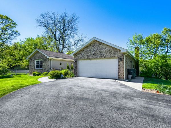 22888 W North Lakewood Lane W, Lake Zurich, IL 60047