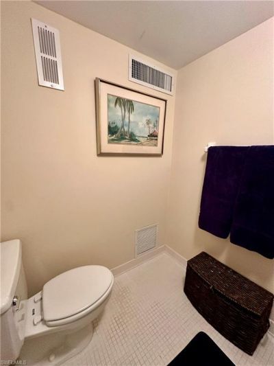 555 Park Shore Dr, Unit B205, Naples, FL 34103 Photo