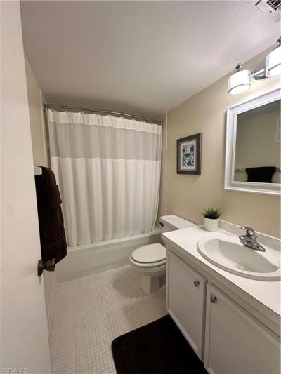 555 Park Shore Dr, Unit B205, Naples, FL 34103 Photo
