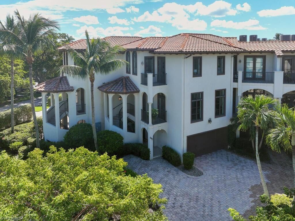 692 10th Ave S, Naples, FL 34102 Photo