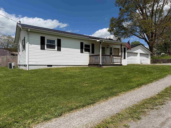 88 Curtis Lane, Belington, WV 26250
