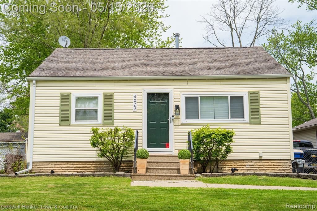 4070 Lanette Drive, Waterford Township, MI 48328 Main Photo