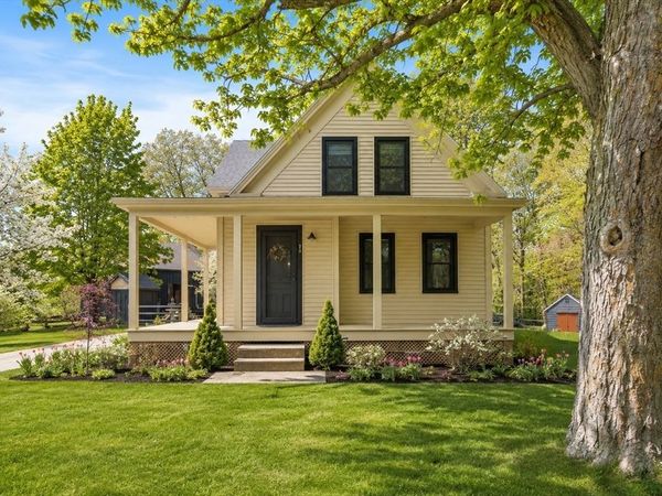 25 Warfield St, Hopedale, MA 01747