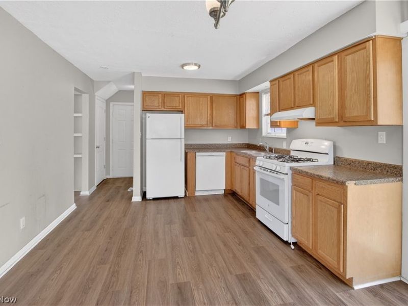 10540 Clairdoan Avenue, Cleveland, OH 44108 Photo 11