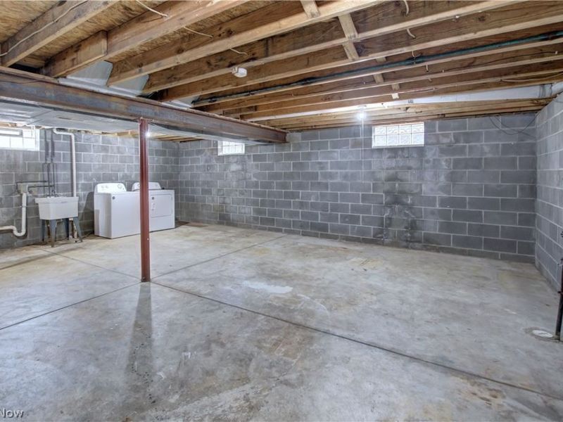 10540 Clairdoan Avenue, Cleveland, OH 44108 Photo 30