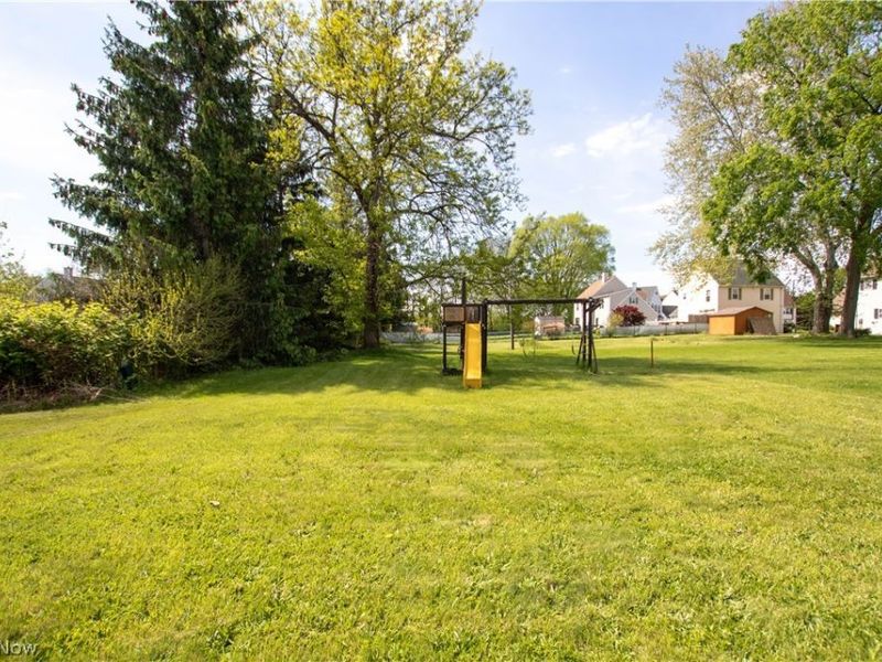 10540 Clairdoan Avenue, Cleveland, OH 44108 Photo 34