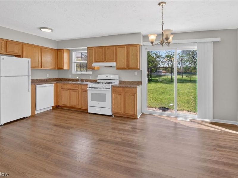 10540 Clairdoan Avenue, Cleveland, OH 44108 Photo 8