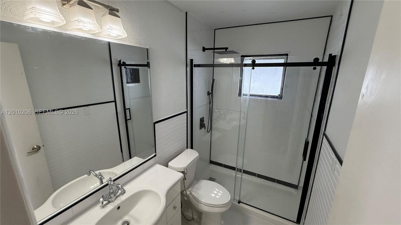 3021 NW 2nd Ave, Pompano Beach, FL 33064 Photo
