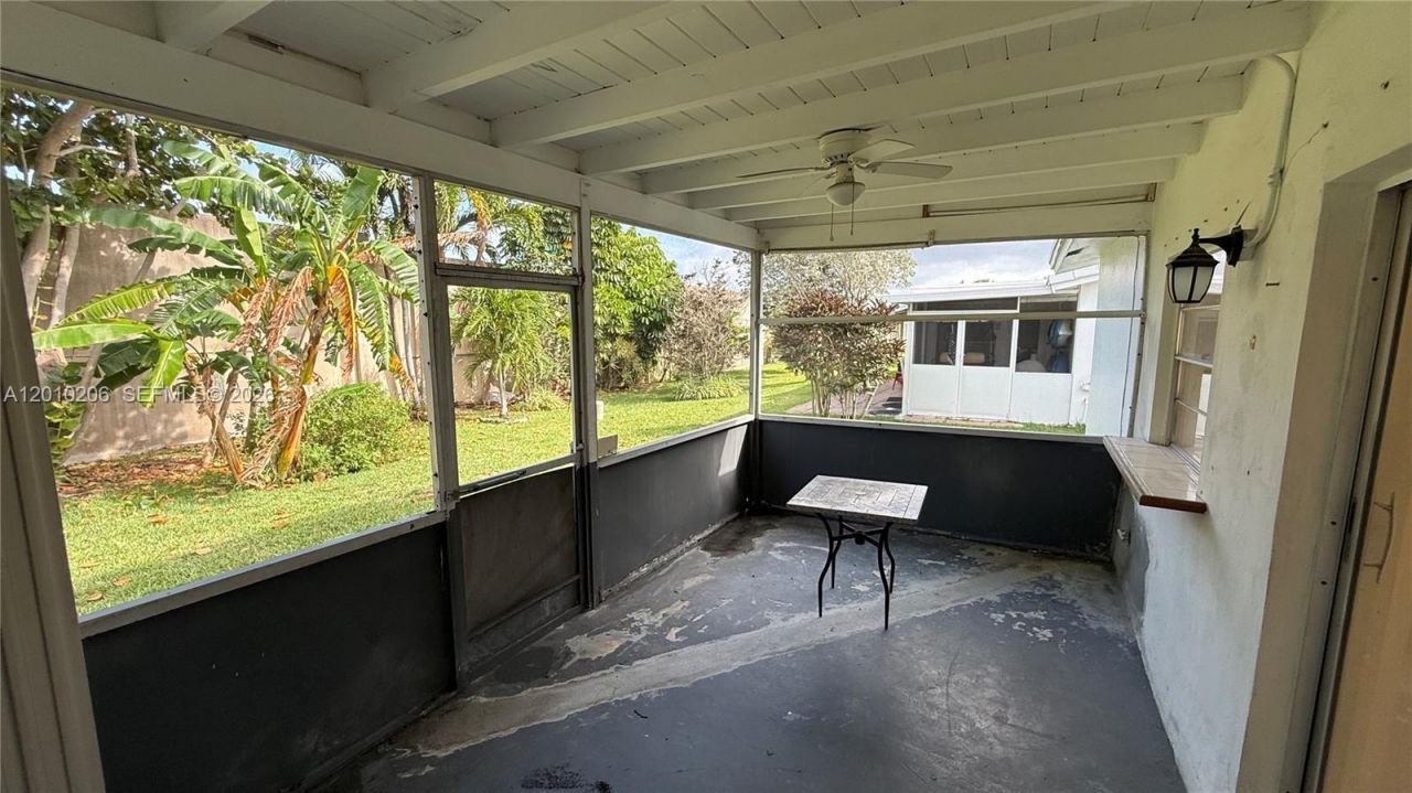 3021 NW 2nd Ave, Pompano Beach, FL 33064 Photo
