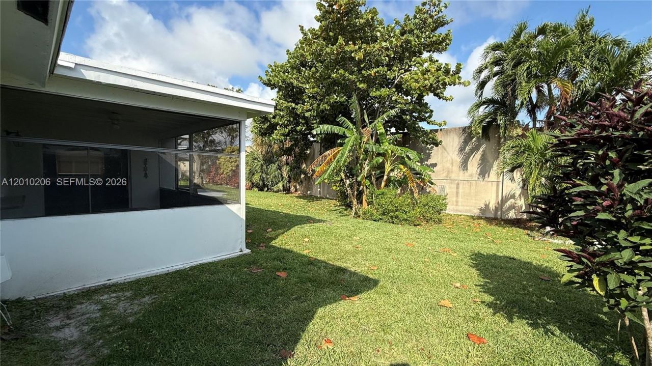 3021 NW 2nd Ave, Pompano Beach, FL 33064 Photo