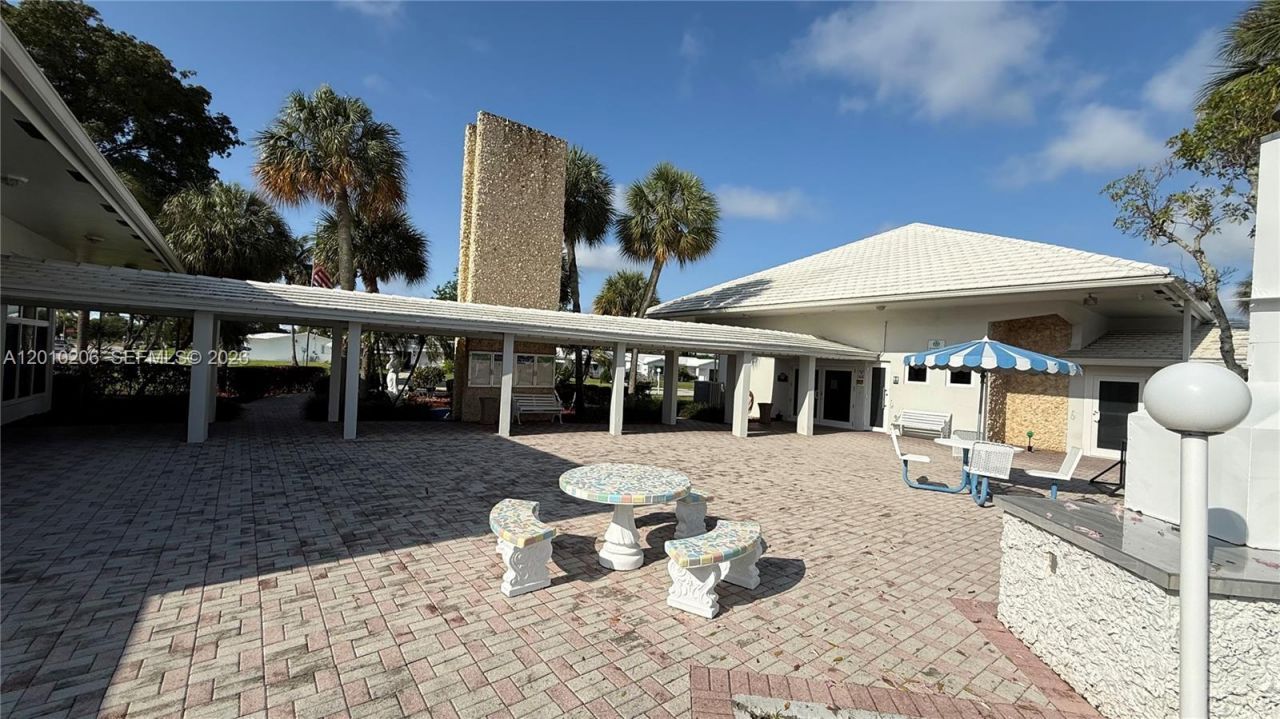 3021 NW 2nd Ave, Pompano Beach, FL 33064 Photo
