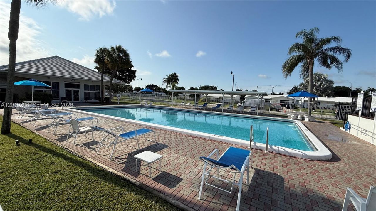 3021 NW 2nd Ave, Pompano Beach, FL 33064 Photo