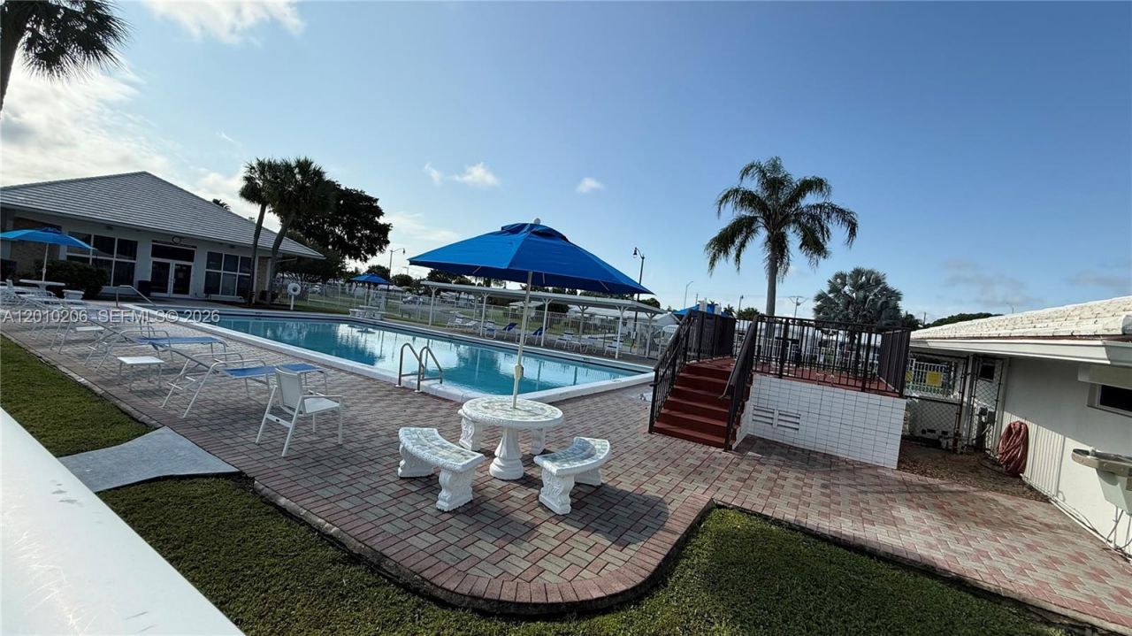 3021 NW 2nd Ave, Pompano Beach, FL 33064 Photo