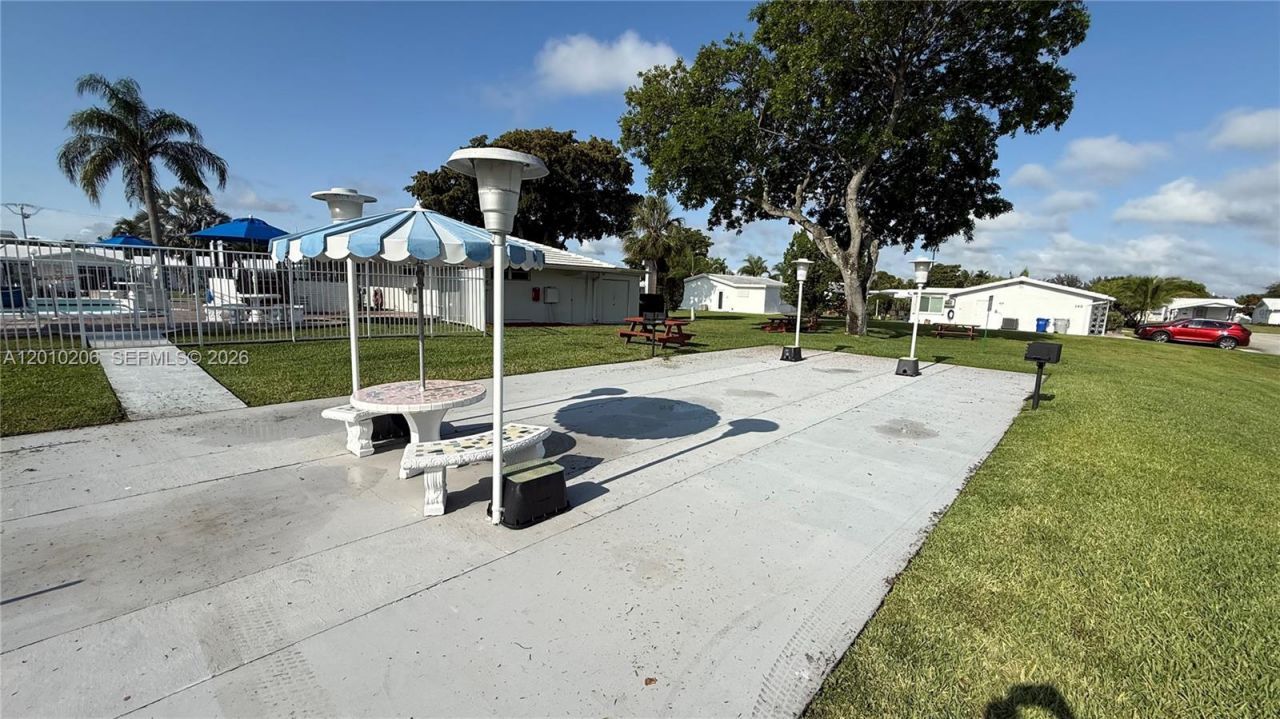 3021 NW 2nd Ave, Pompano Beach, FL 33064 Photo