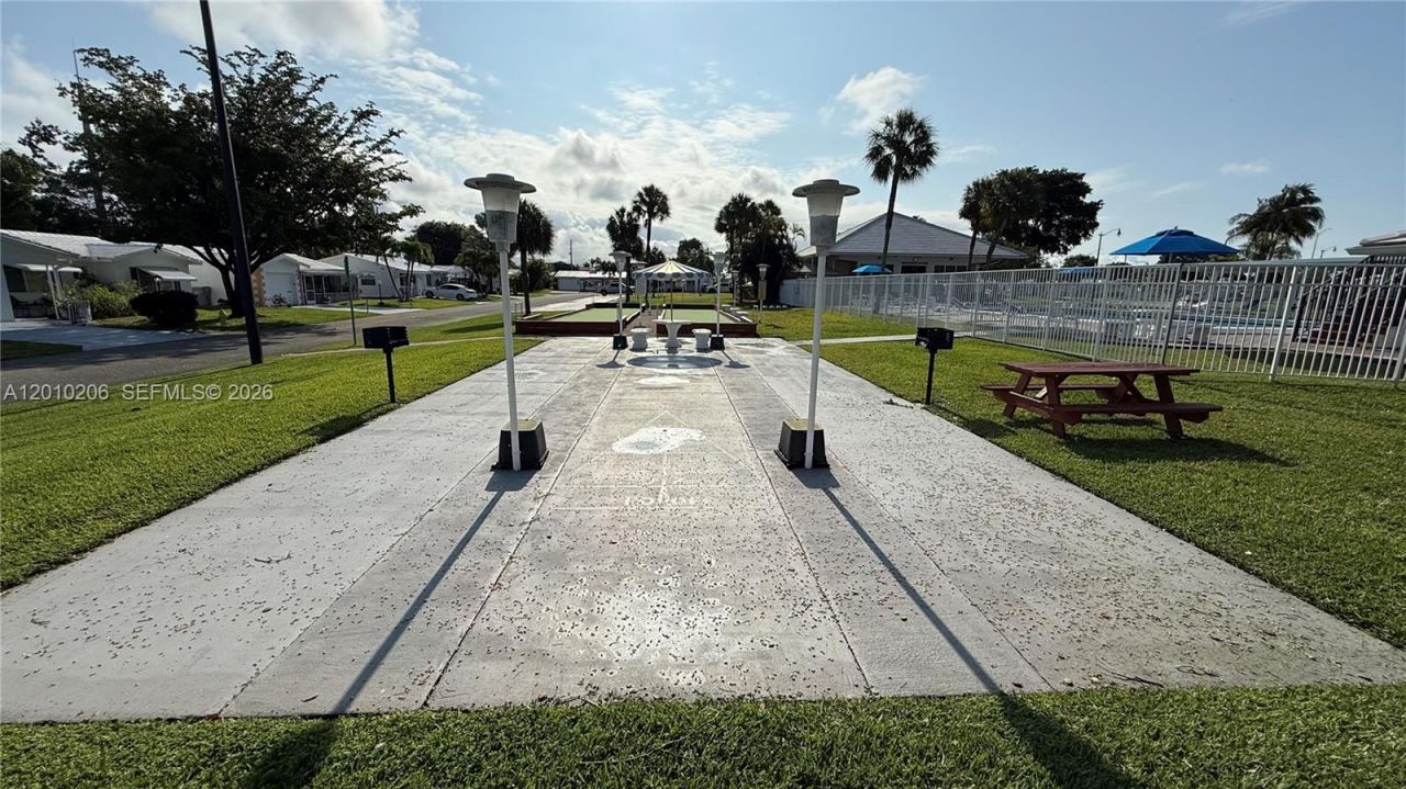 3021 NW 2nd Ave, Pompano Beach, FL 33064 Photo