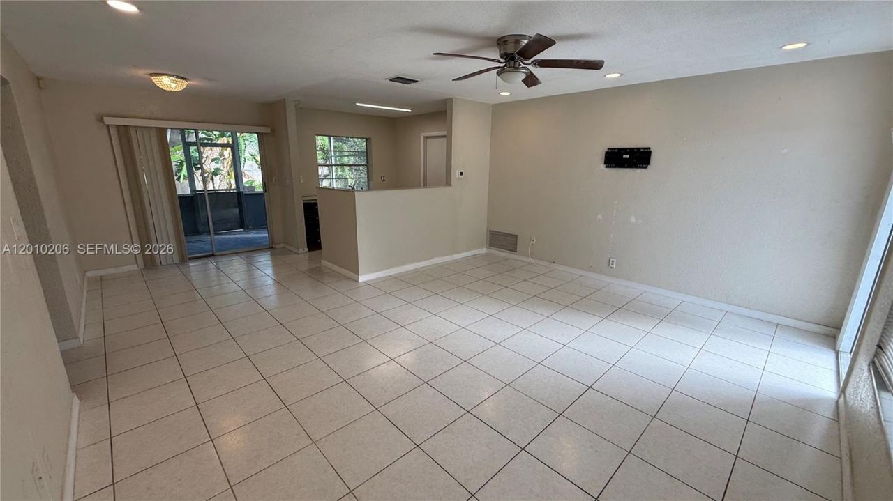 3021 NW 2nd Ave, Pompano Beach, FL 33064 Photo