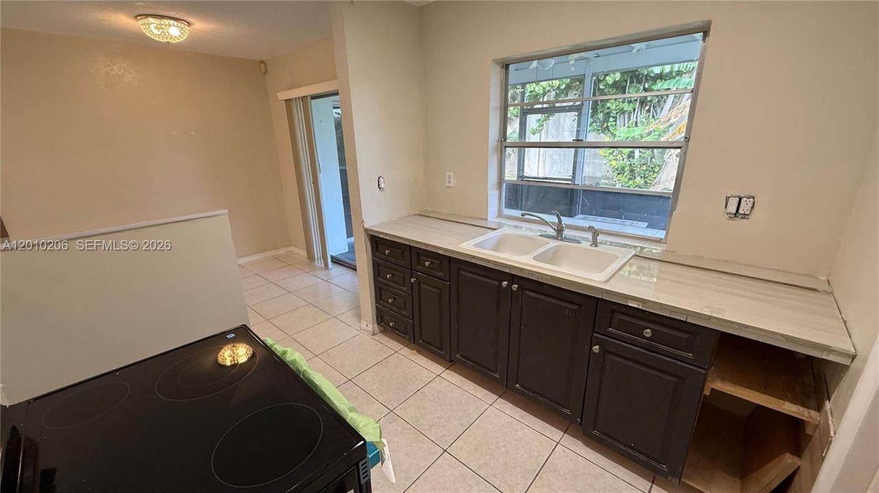 3021 NW 2nd Ave, Pompano Beach, FL 33064 Photo