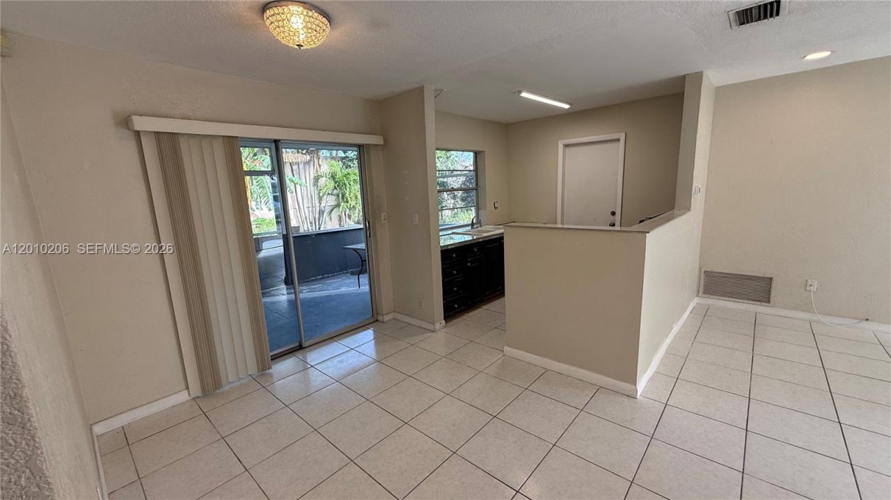 3021 NW 2nd Ave, Pompano Beach, FL 33064 Photo