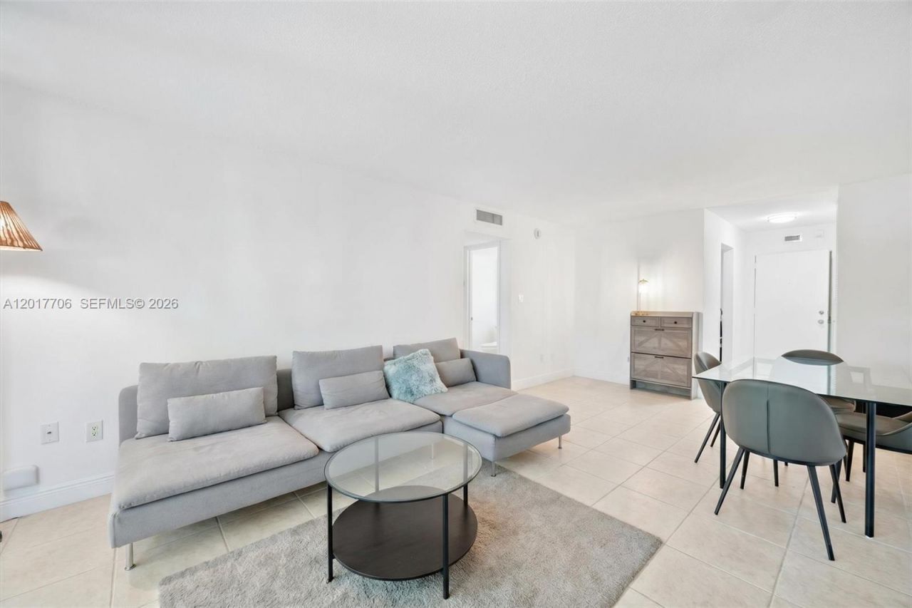 1800 Sans Souci Blvd , Unit 201, North Miami, FL 33181 Photo