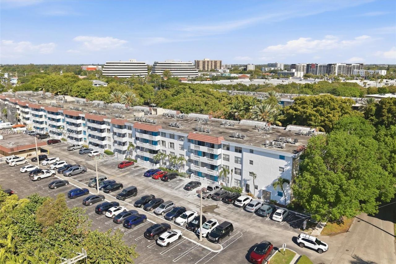 1800 Sans Souci Blvd , Unit 201, North Miami, FL 33181 Photo