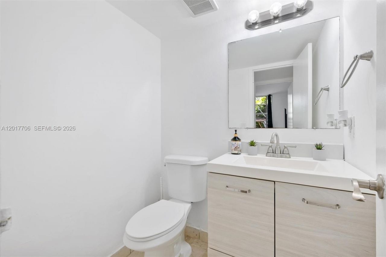 1800 Sans Souci Blvd , Unit 201, North Miami, FL 33181 Photo