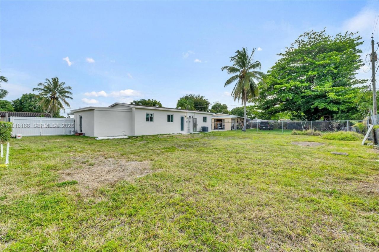 11490 Pinkston Dr, Miami, FL 33176 Photo