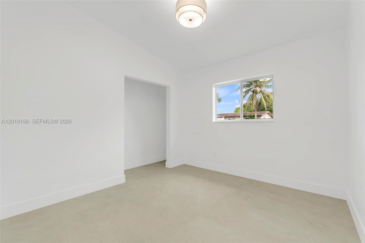 11490 Pinkston Dr, Miami, FL 33176 Photo