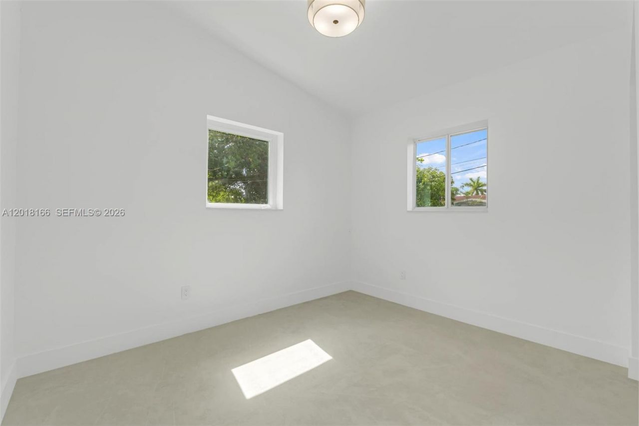 11490 Pinkston Dr, Miami, FL 33176 Photo