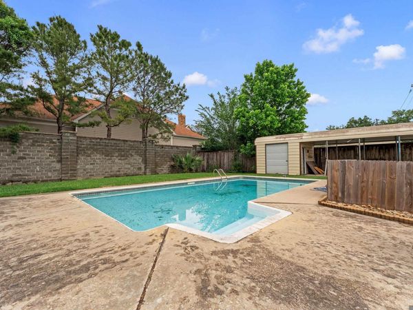 14439 Royal Oaks Ave, Baton Rouge, LA 70816