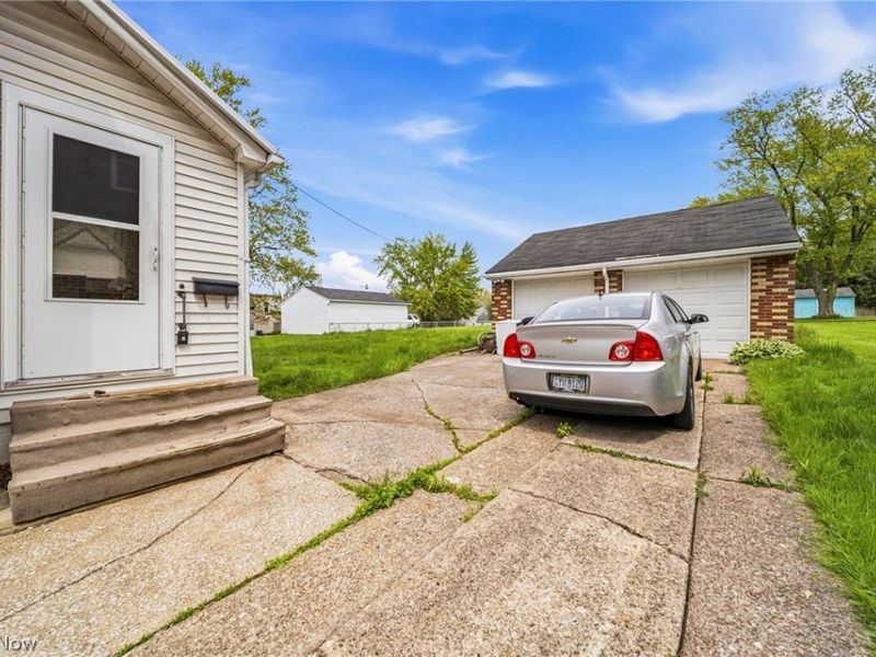 1728 Harbor Avenue, Ashtabula, OH 44004 Photo 5