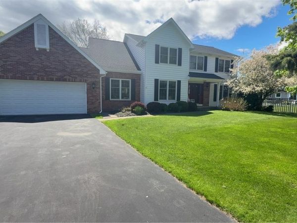125 Jersey Black Circle , Rochester, NY 14626