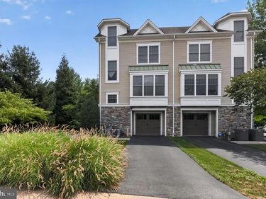 211 HOLLAND AVENUE, ARDMORE, PA 19003
