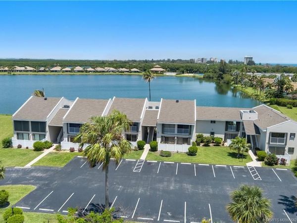 3206 S Lakeview Circle, Unit 1203, Fort Pierce, FL 34949