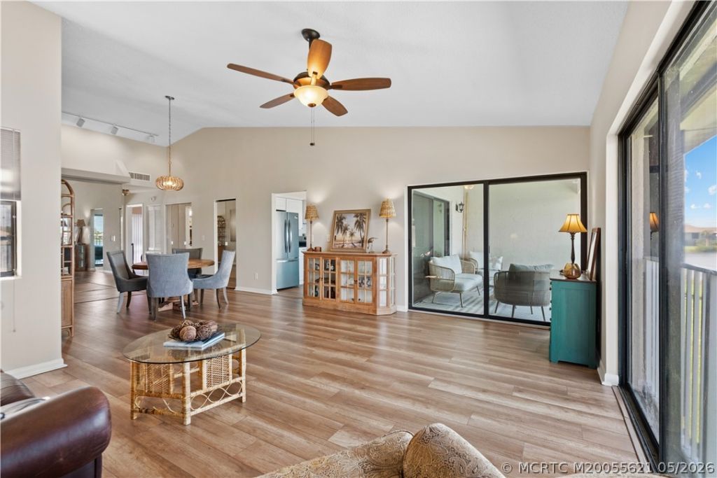 3206 S Lakeview Circle, Unit 1203, Fort Pierce, FL 34949 Photo