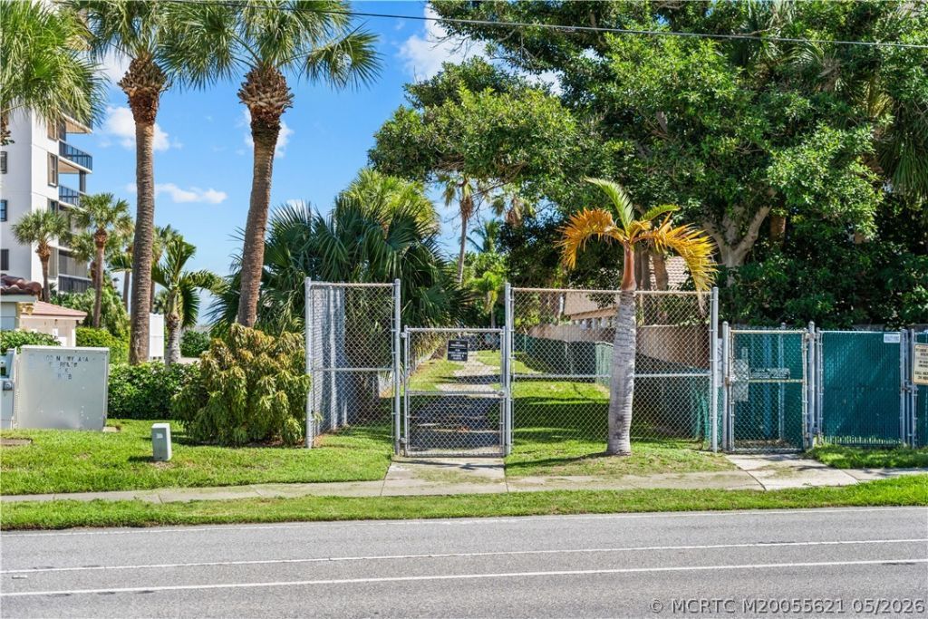 3206 S Lakeview Circle, Unit 1203, Fort Pierce, FL 34949 Photo