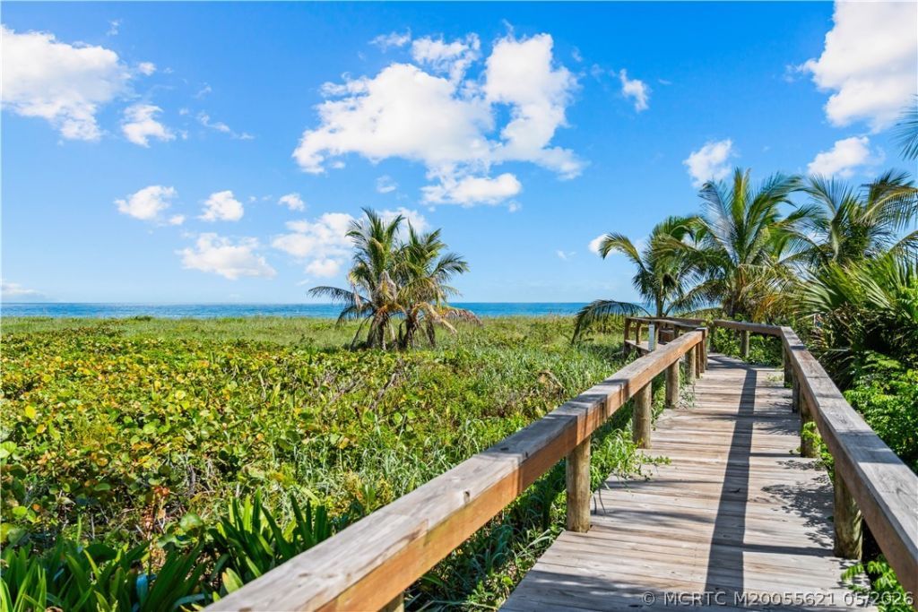 3206 S Lakeview Circle, Unit 1203, Fort Pierce, FL 34949 Photo