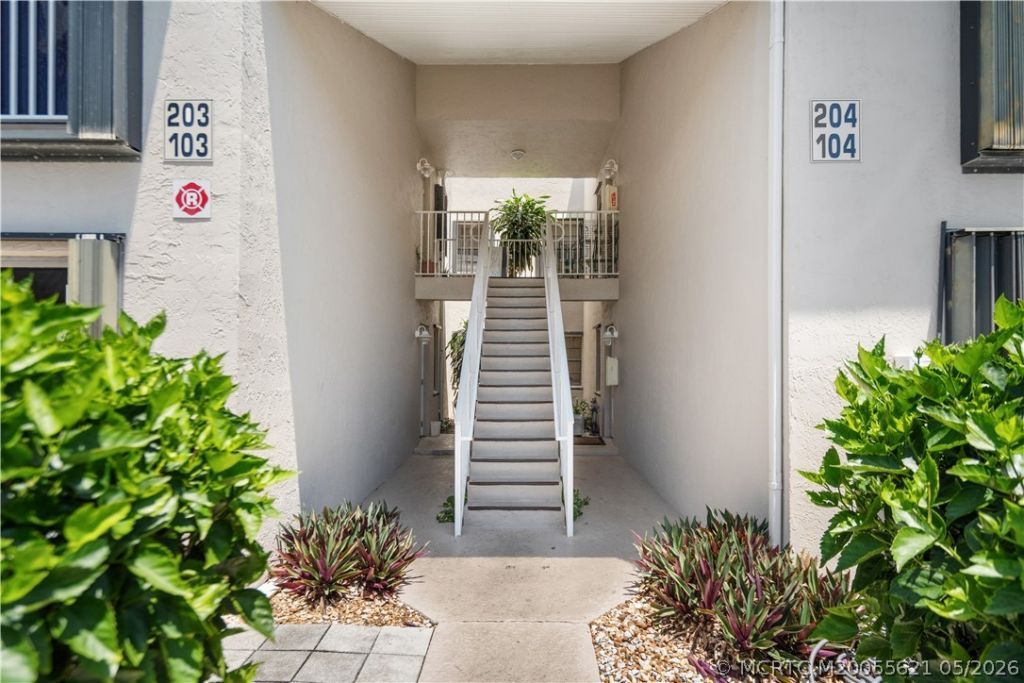 3206 S Lakeview Circle, Unit 1203, Fort Pierce, FL 34949 Photo