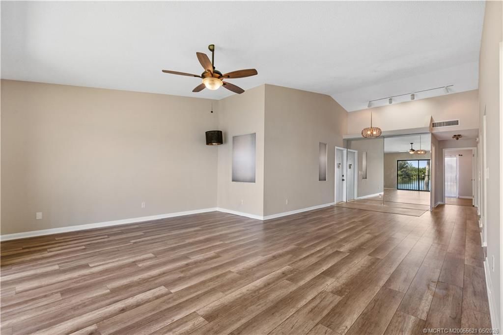 3206 S Lakeview Circle, Unit 1203, Fort Pierce, FL 34949 Photo