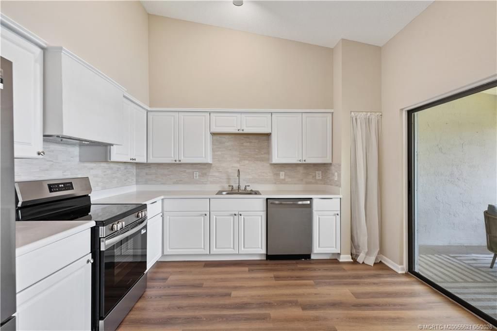 3206 S Lakeview Circle, Unit 1203, Fort Pierce, FL 34949 Photo