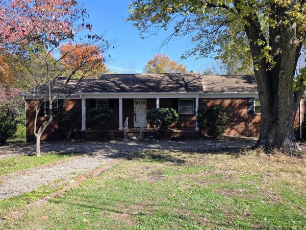 200 Suburban Rd , Knoxville, TN 37923